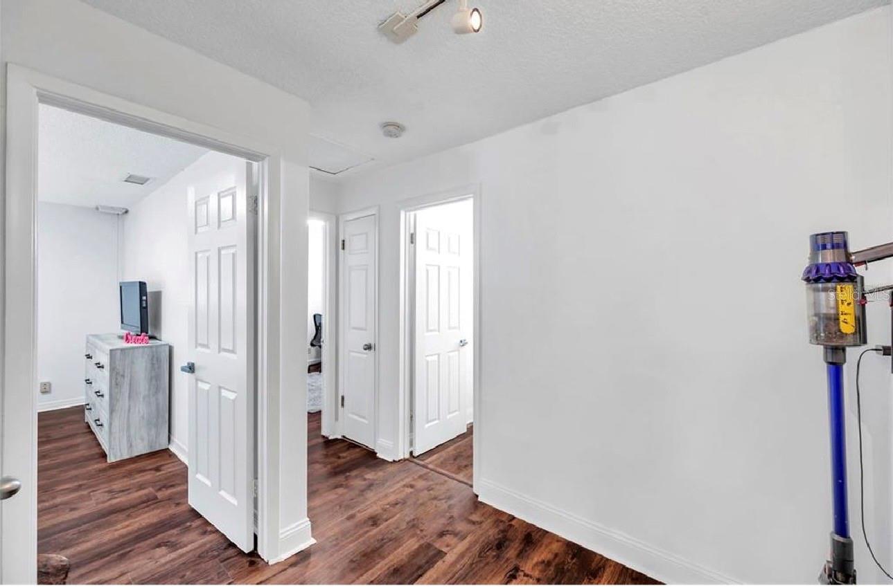 SALLS LAKE PARK - Residential