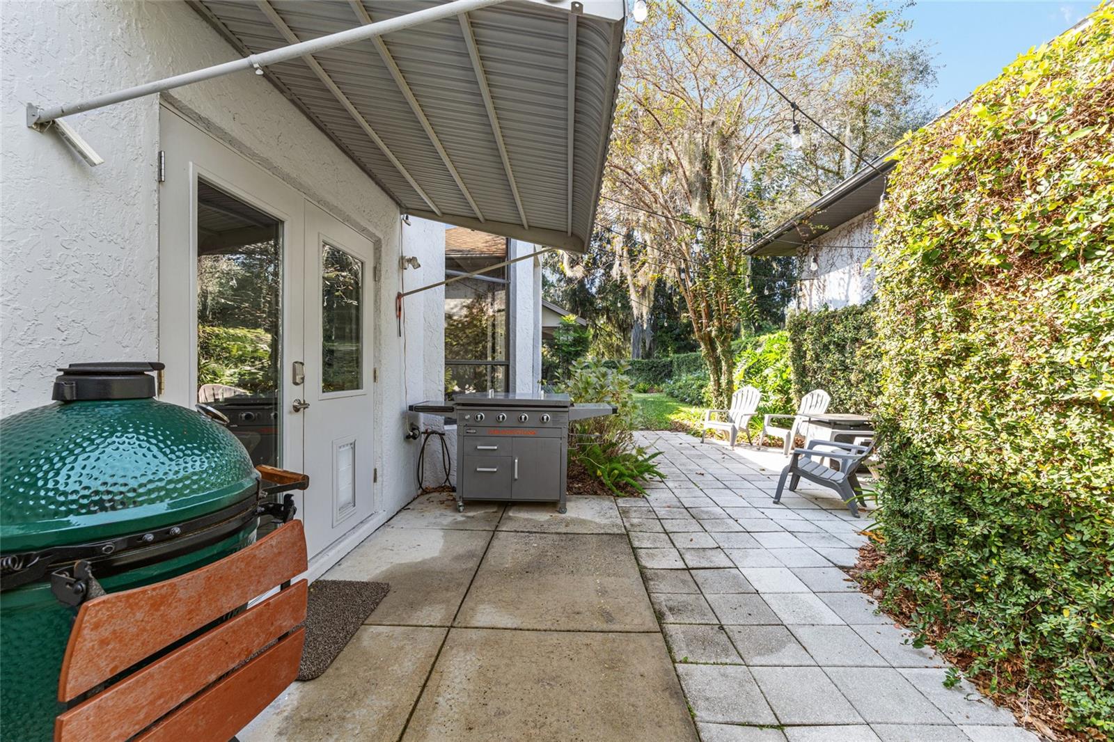 LAUREL RUN CREEKSIDE VILLAS - Residential