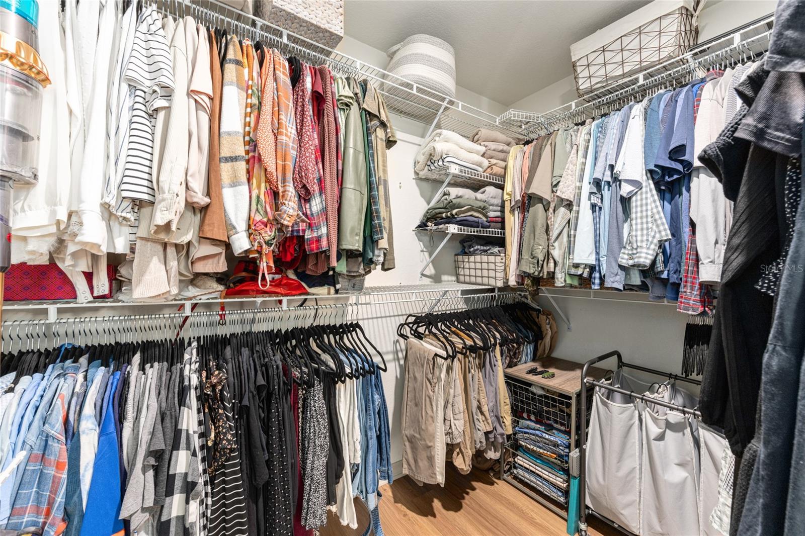 LAUREL RUN CREEKSIDE VILLAS - Residential