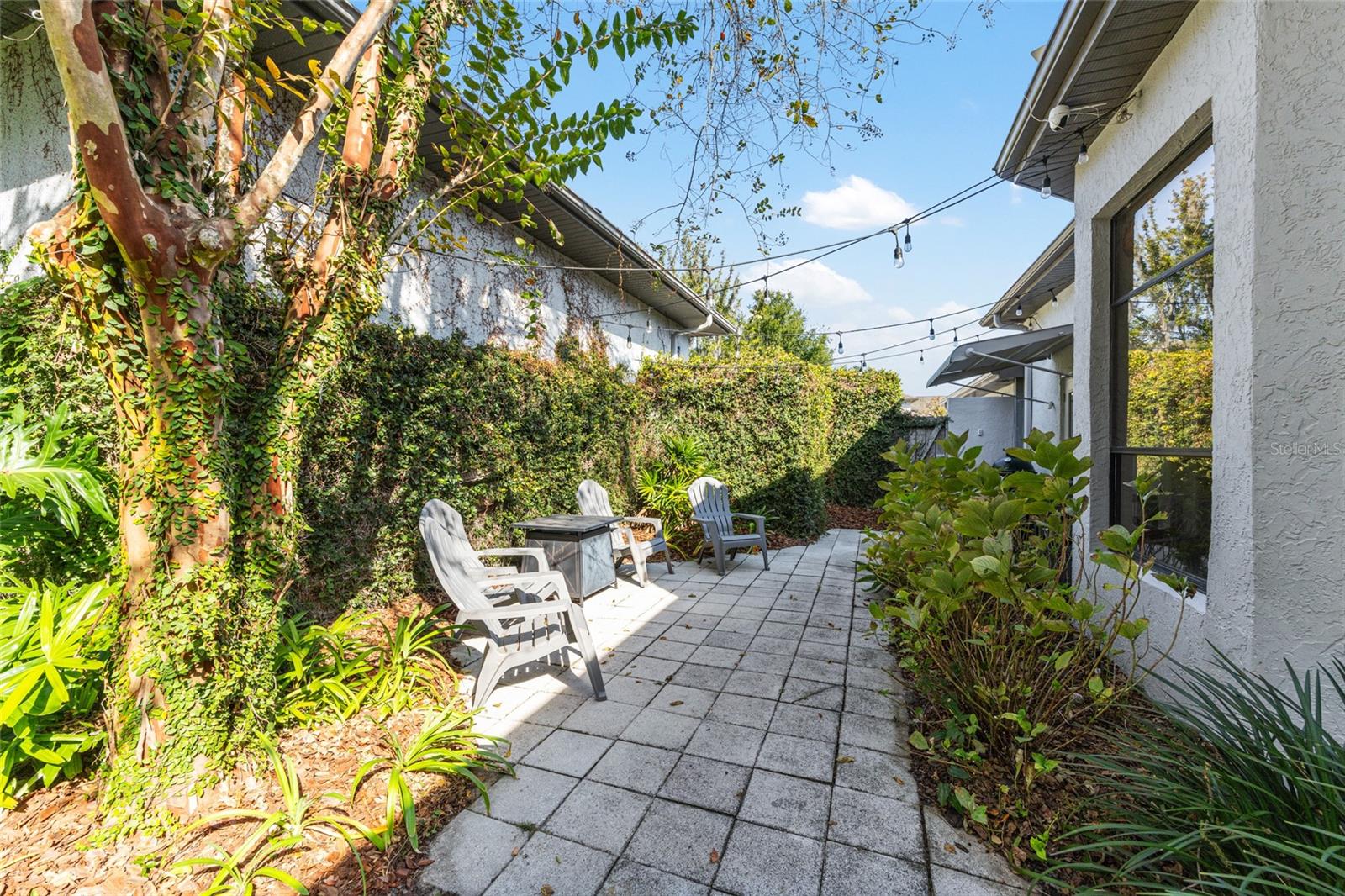 LAUREL RUN CREEKSIDE VILLAS - Residential