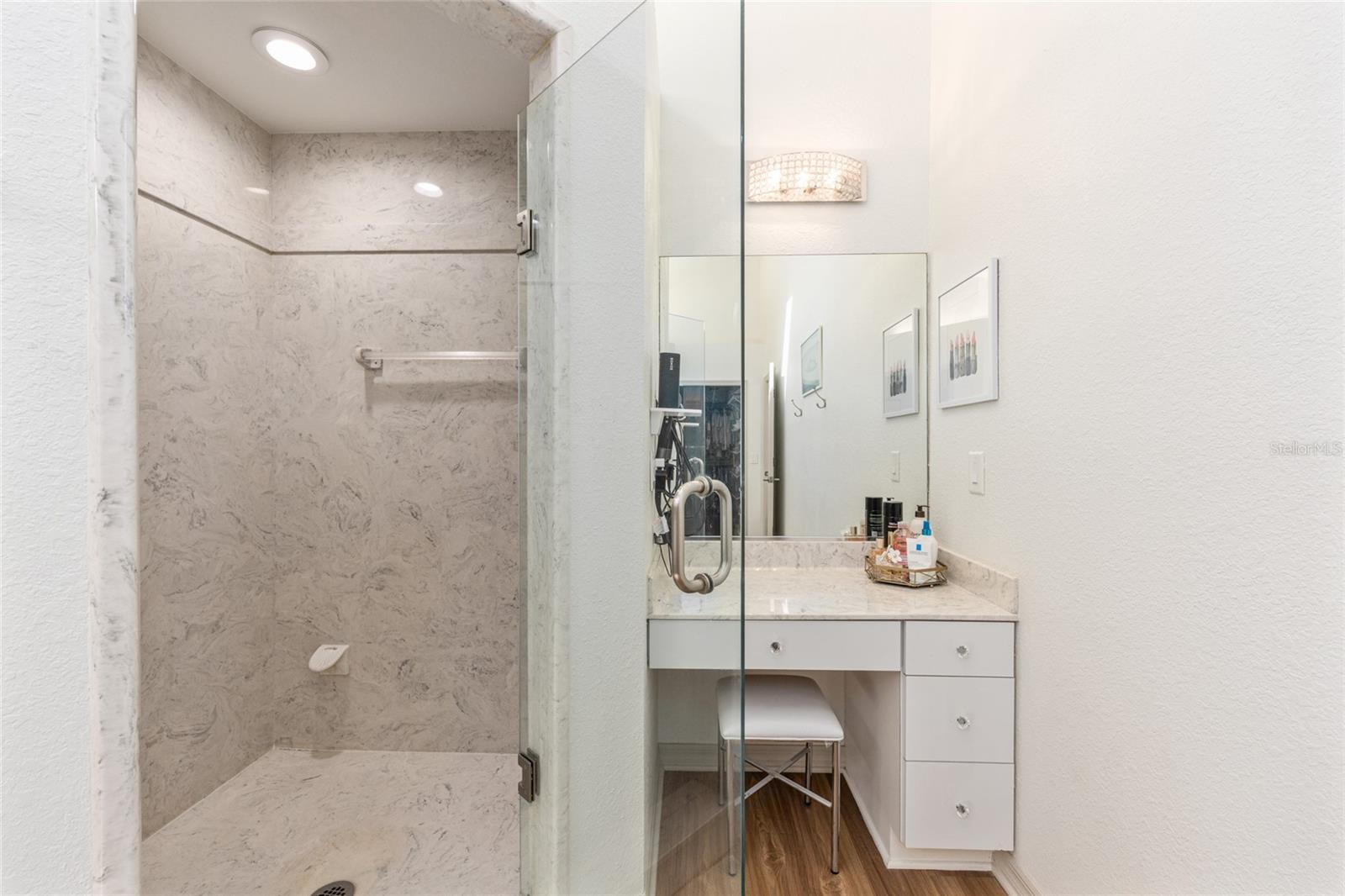 LAUREL RUN CREEKSIDE VILLAS - Residential