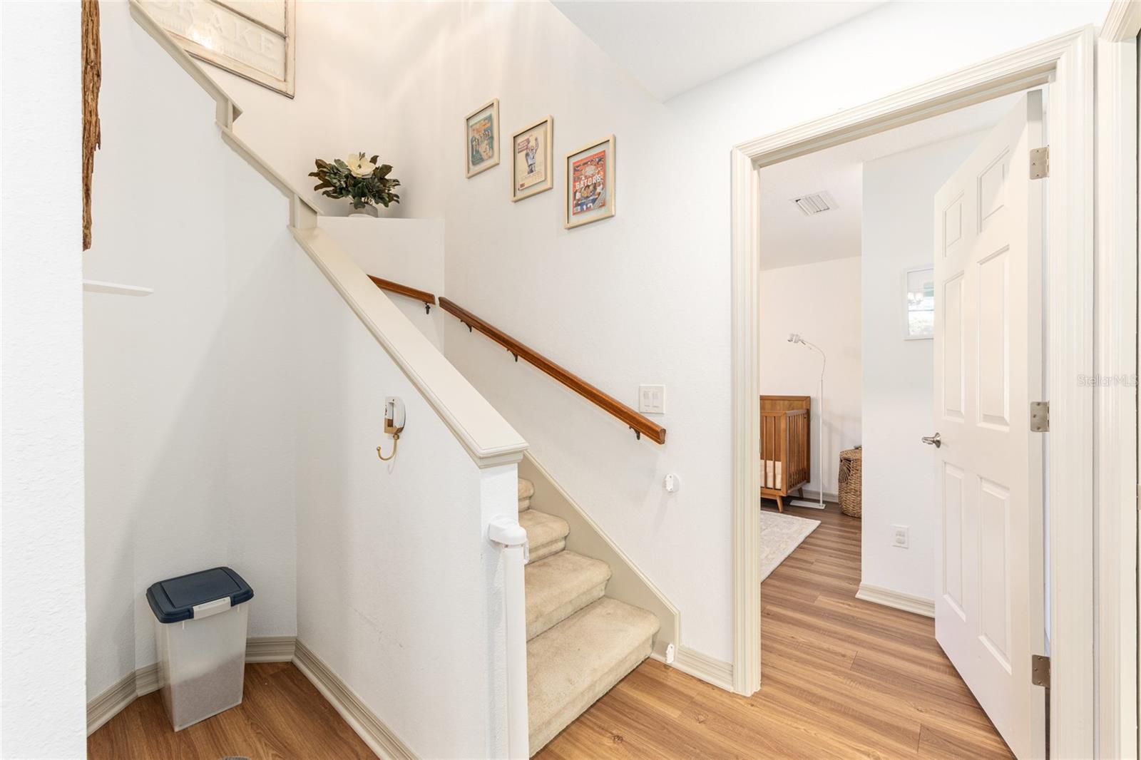 LAUREL RUN CREEKSIDE VILLAS - Residential