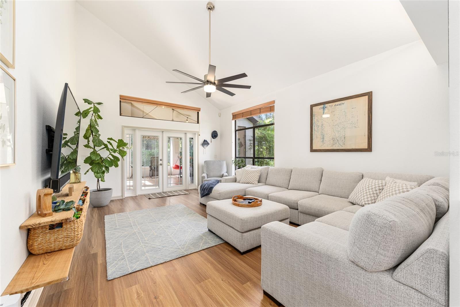 LAUREL RUN CREEKSIDE VILLAS - Residential