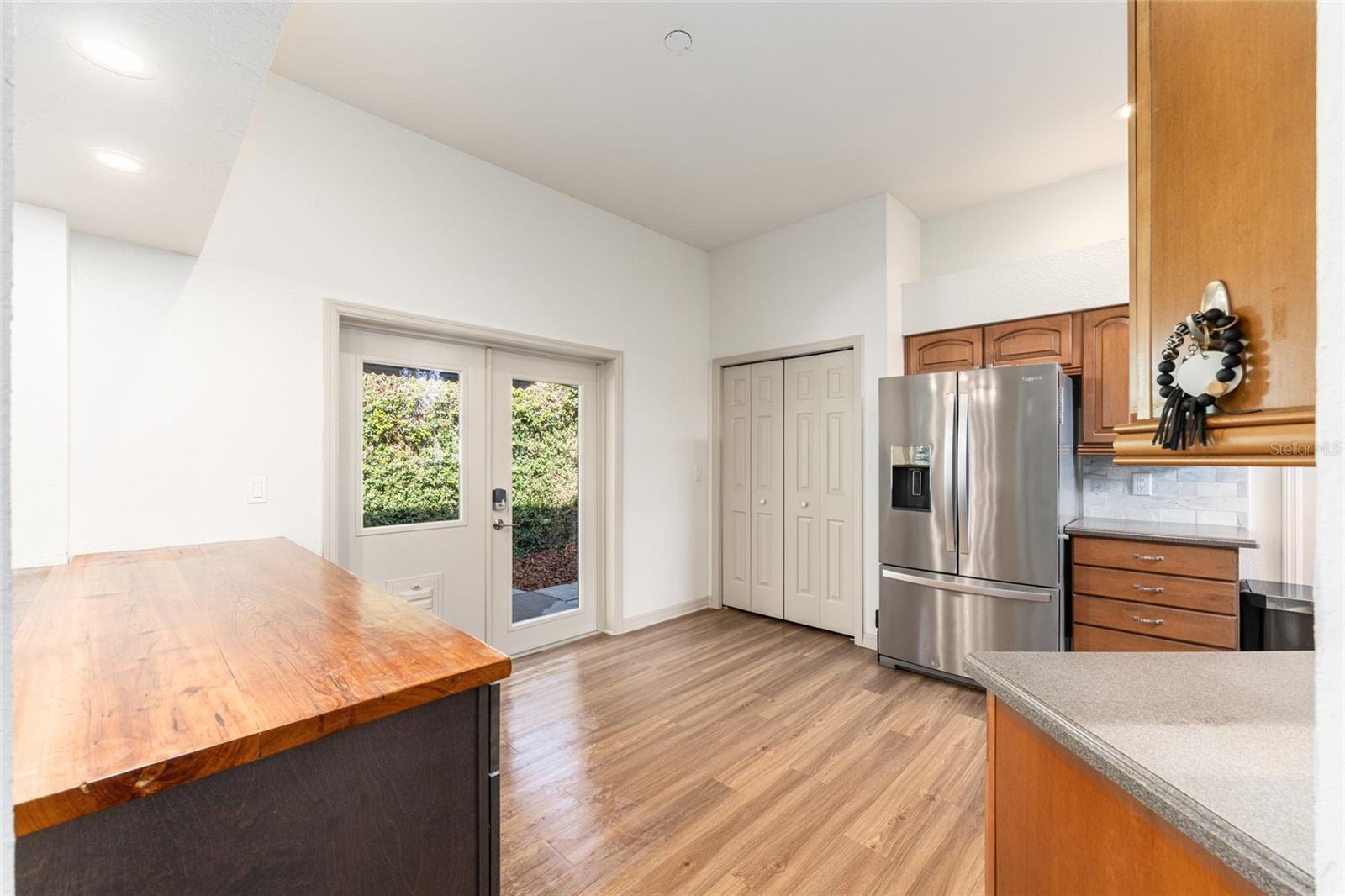 LAUREL RUN CREEKSIDE VILLAS - Residential