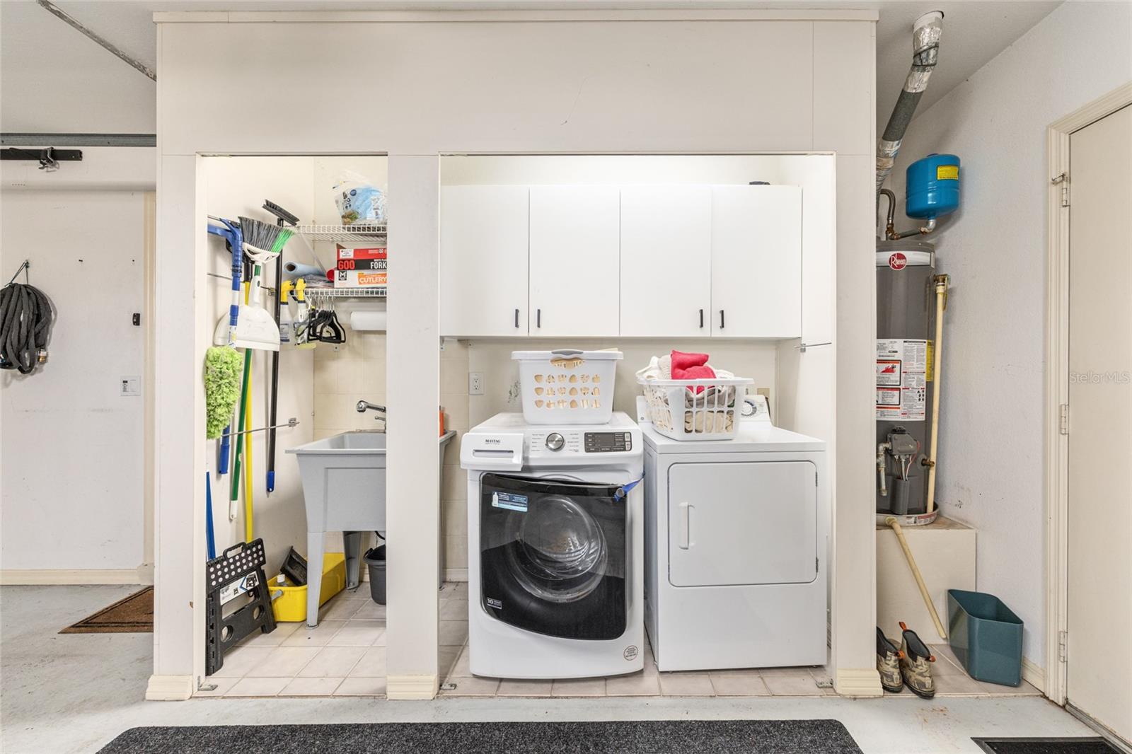 LAUREL RUN CREEKSIDE VILLAS - Residential