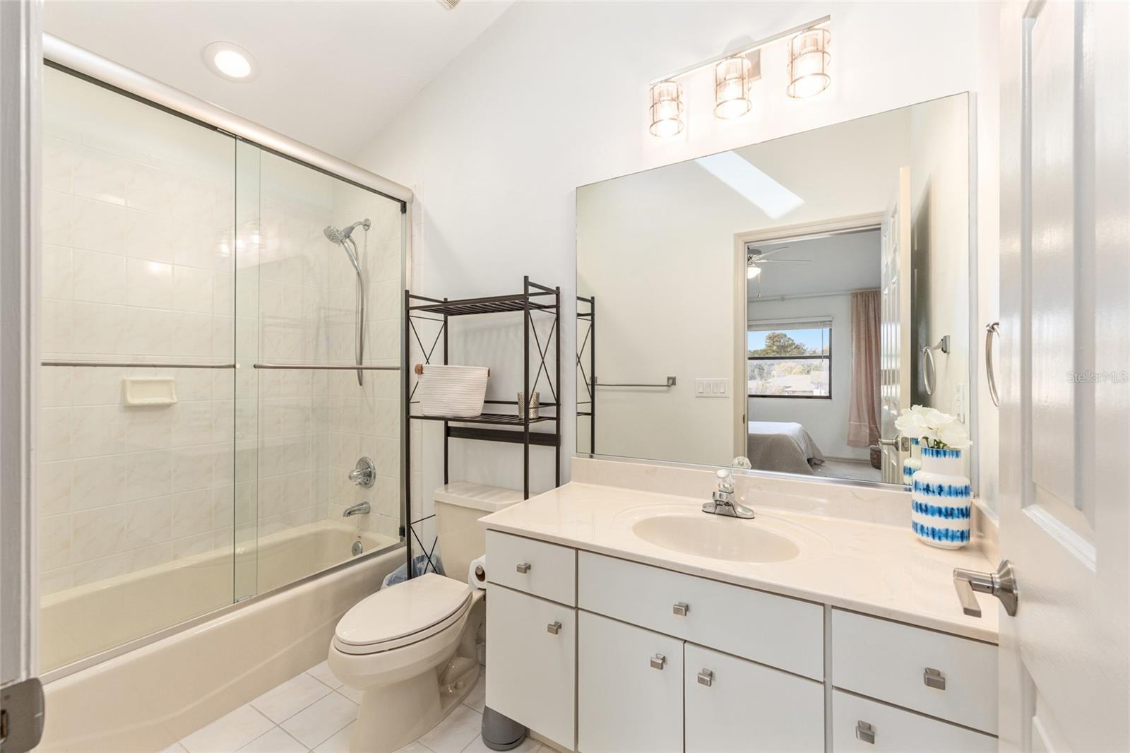 LAUREL RUN CREEKSIDE VILLAS - Residential