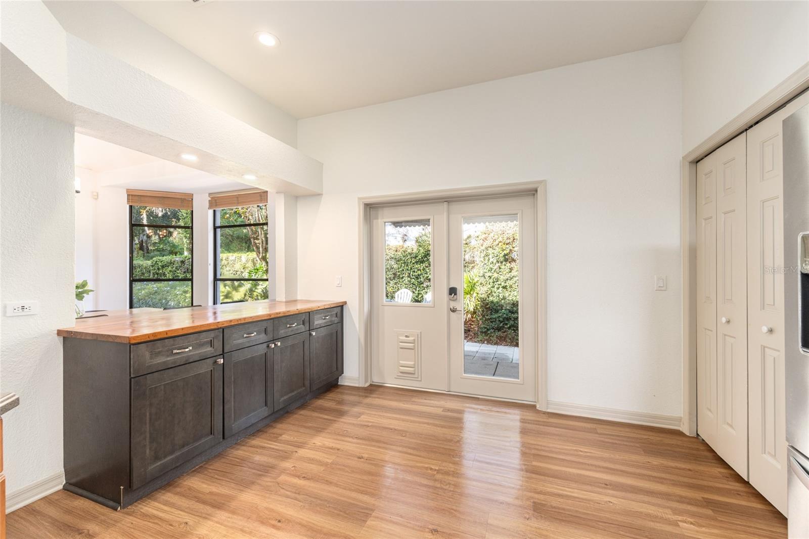 LAUREL RUN CREEKSIDE VILLAS - Residential