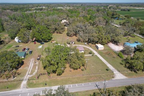 A home in PLANT CITY