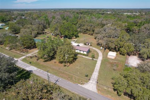 A home in PLANT CITY