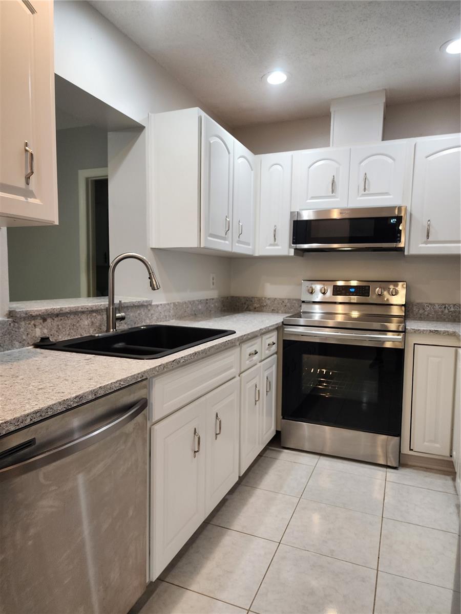 HIGHGATE E CONDO - Residential Lease