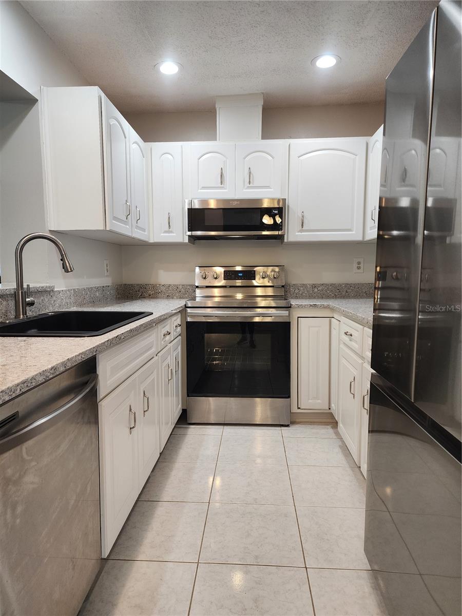 HIGHGATE E CONDO - Residential Lease