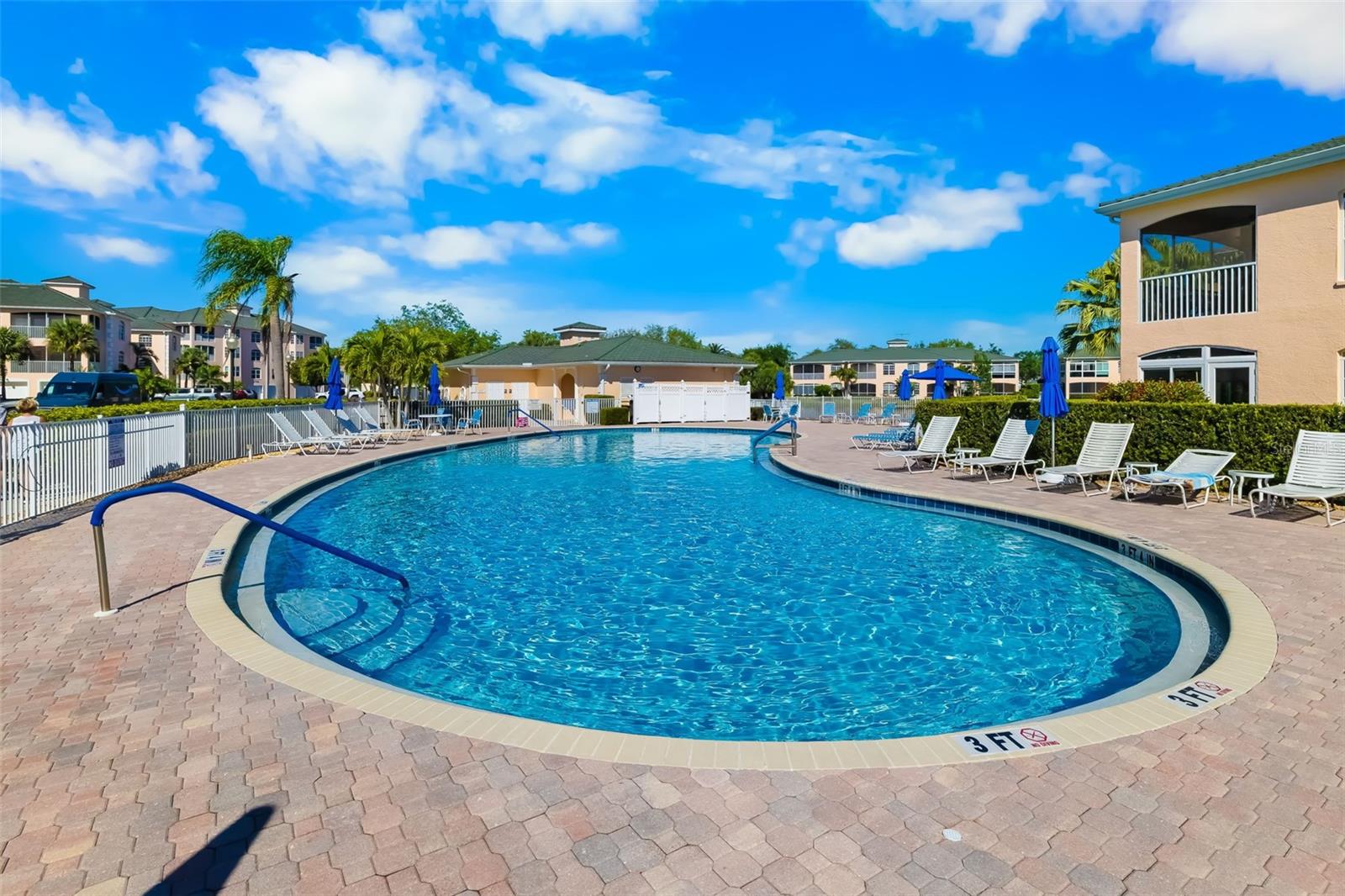 COURTYARDS AT GONDOLA PARK - Residential