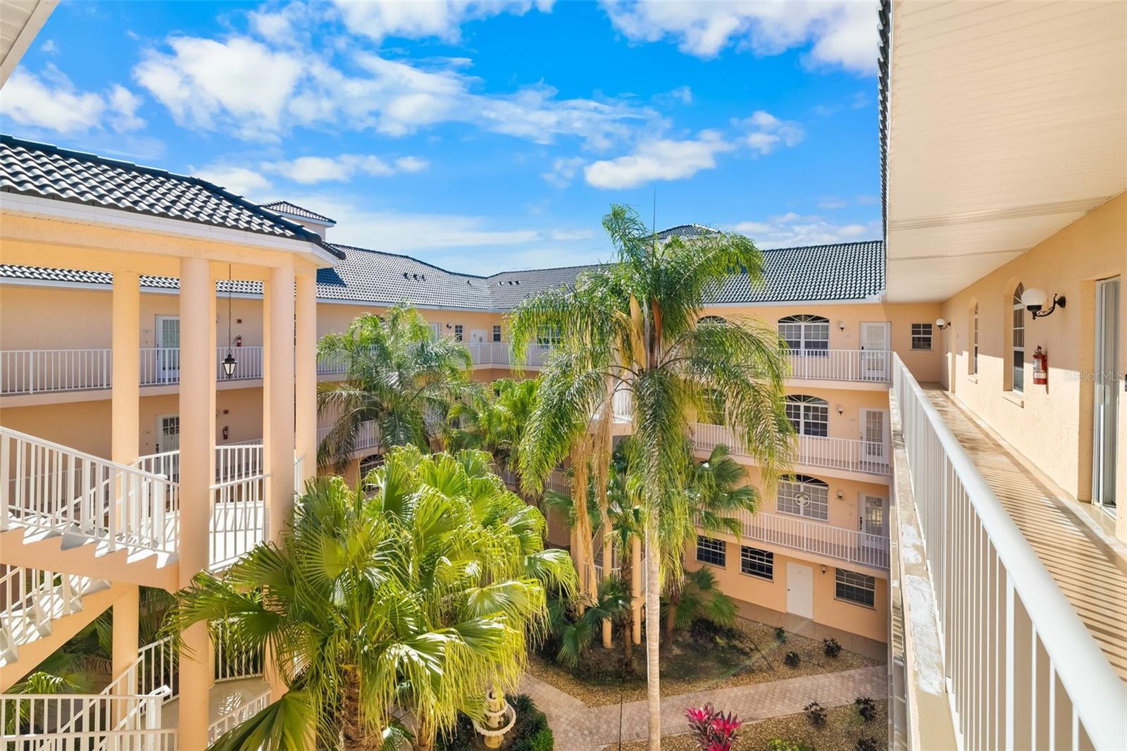 COURTYARDS AT GONDOLA PARK - Residential