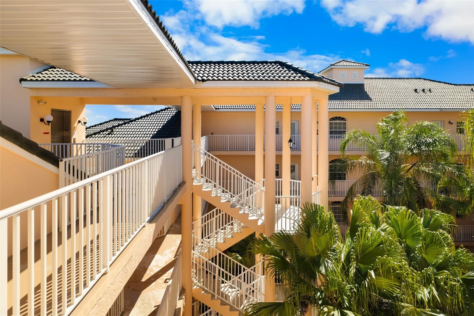 COURTYARDS AT GONDOLA PARK - Residential