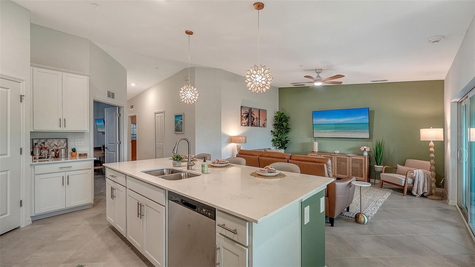 WELLEN PARK GOLF & COUNTRY CLUB - Residential Lease