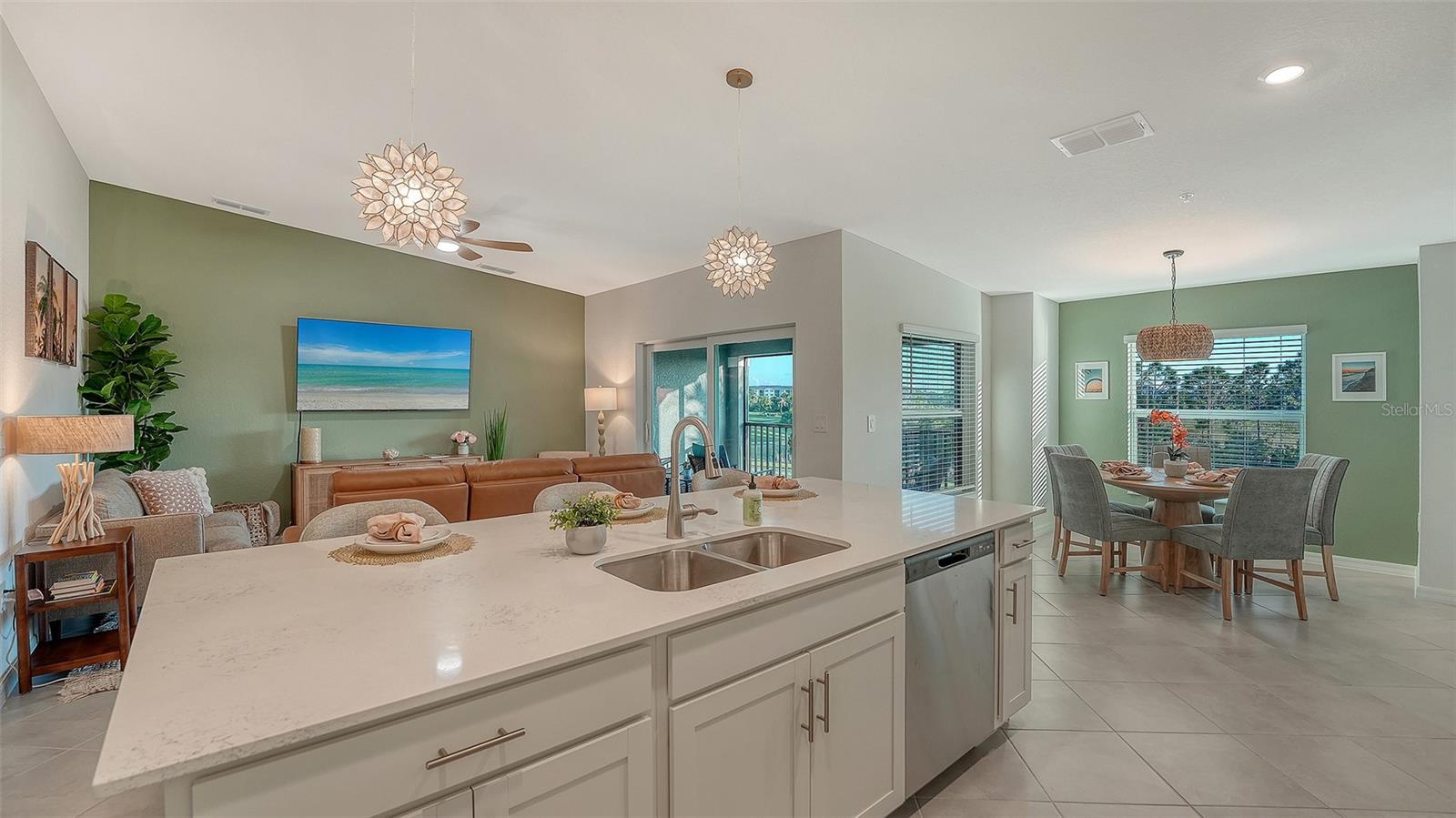 WELLEN PARK GOLF & COUNTRY CLUB - Residential Lease