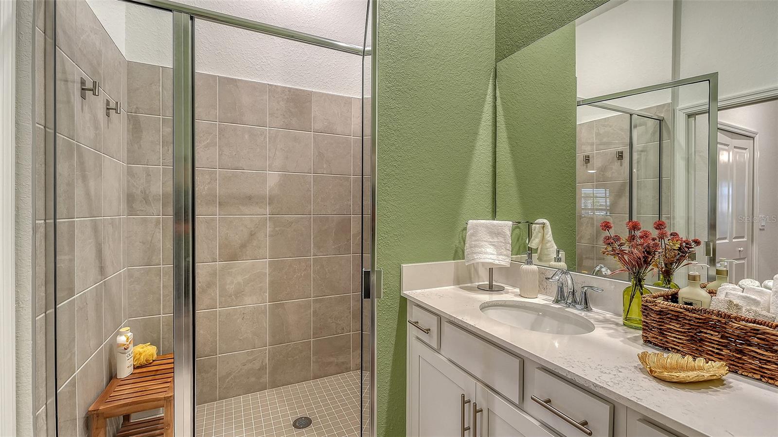 WELLEN PARK GOLF & COUNTRY CLUB - Residential Lease