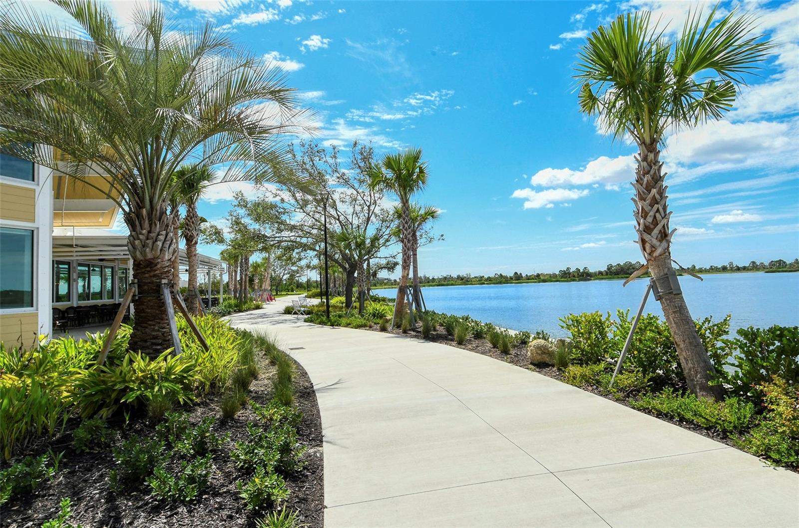 WELLEN PARK GOLF & COUNTRY CLUB - Residential Lease