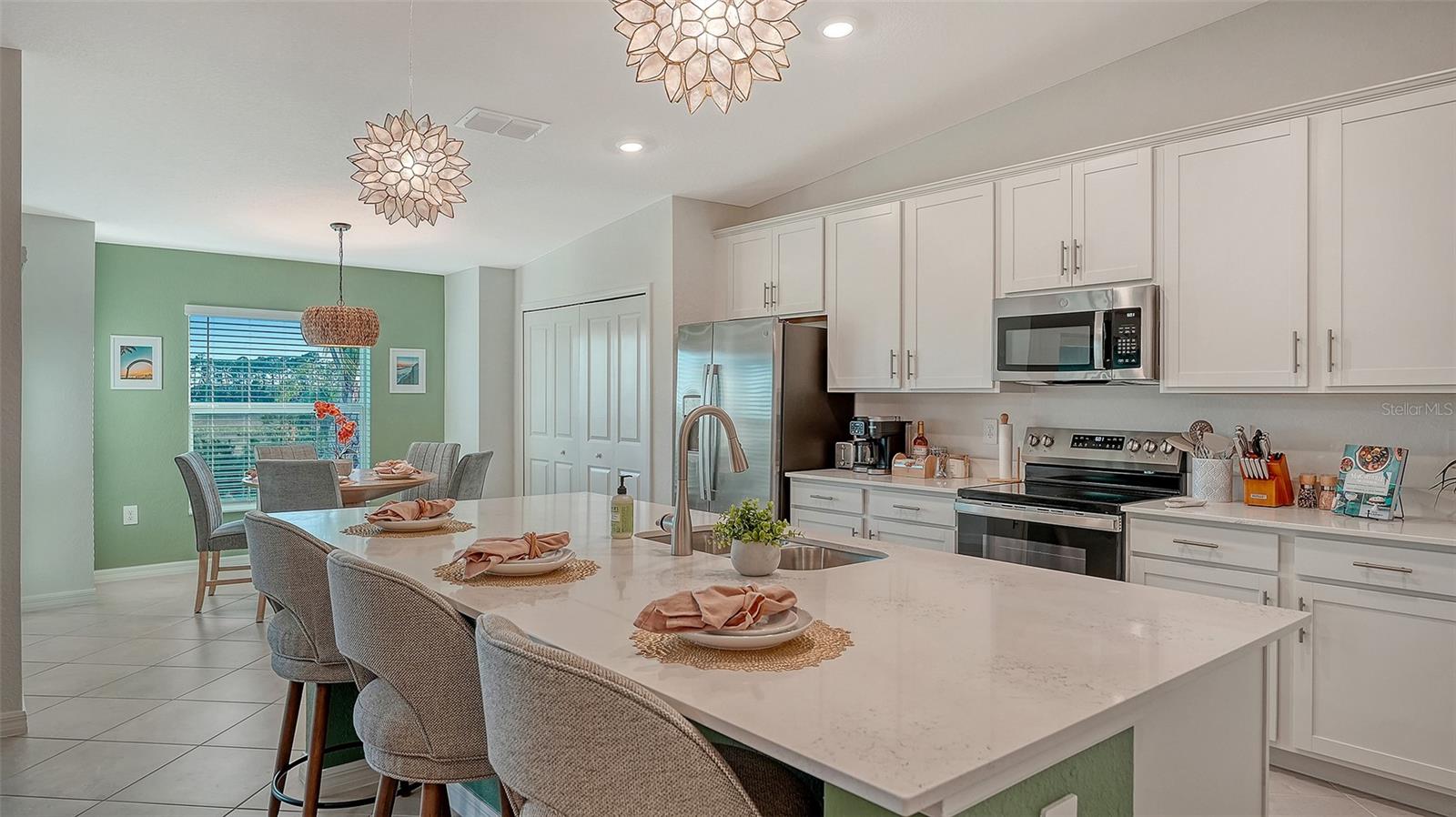 WELLEN PARK GOLF & COUNTRY CLUB - Residential Lease