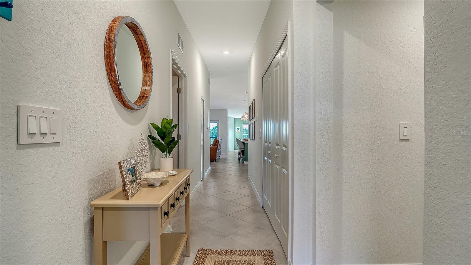 WELLEN PARK GOLF & COUNTRY CLUB - Residential Lease