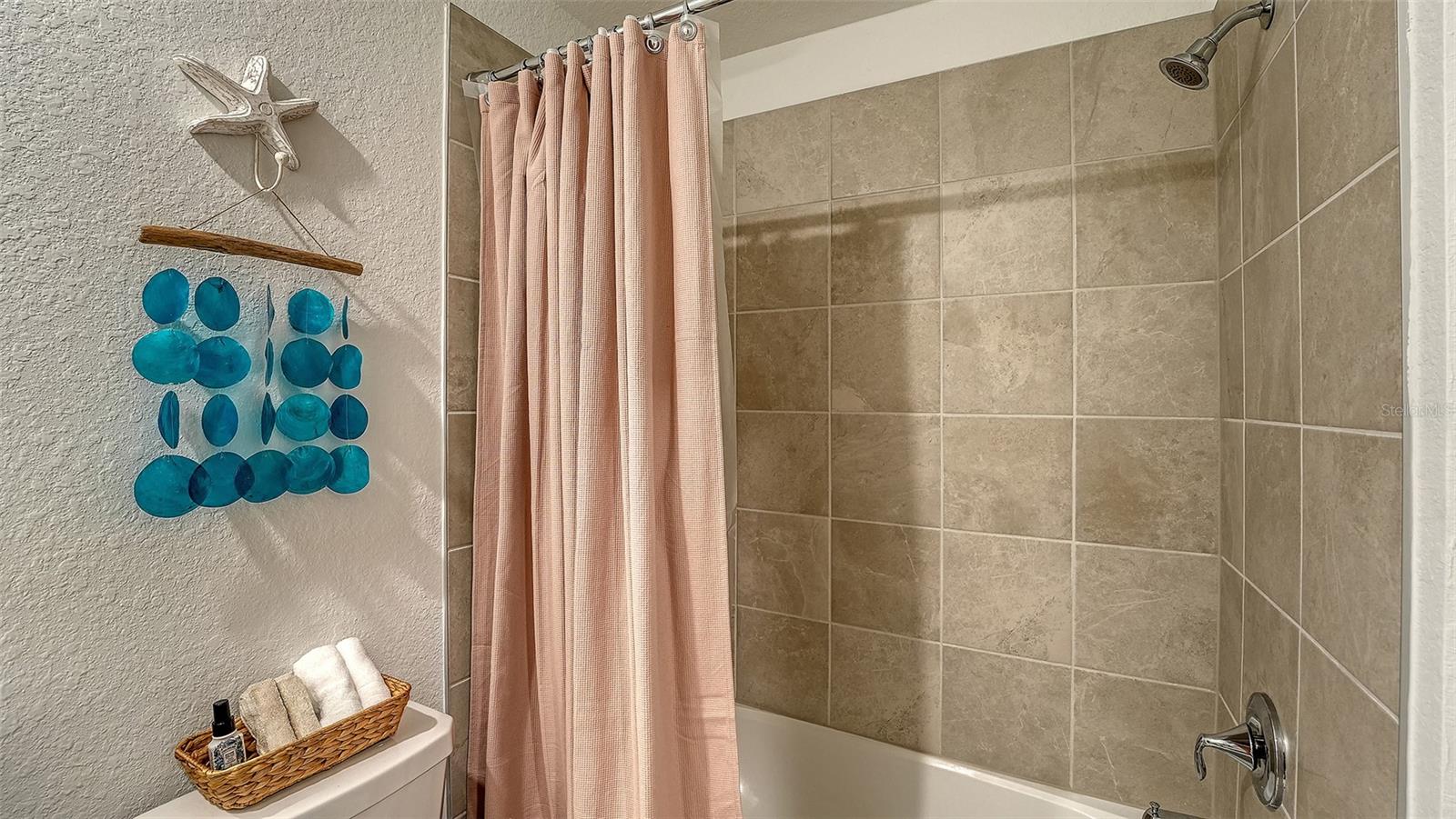 WELLEN PARK GOLF & COUNTRY CLUB - Residential Lease