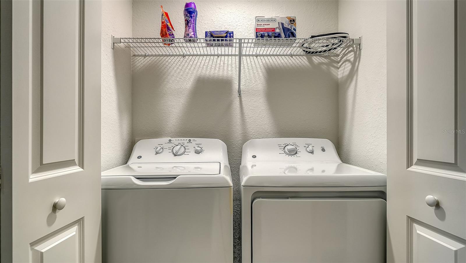 WELLEN PARK GOLF & COUNTRY CLUB - Residential Lease