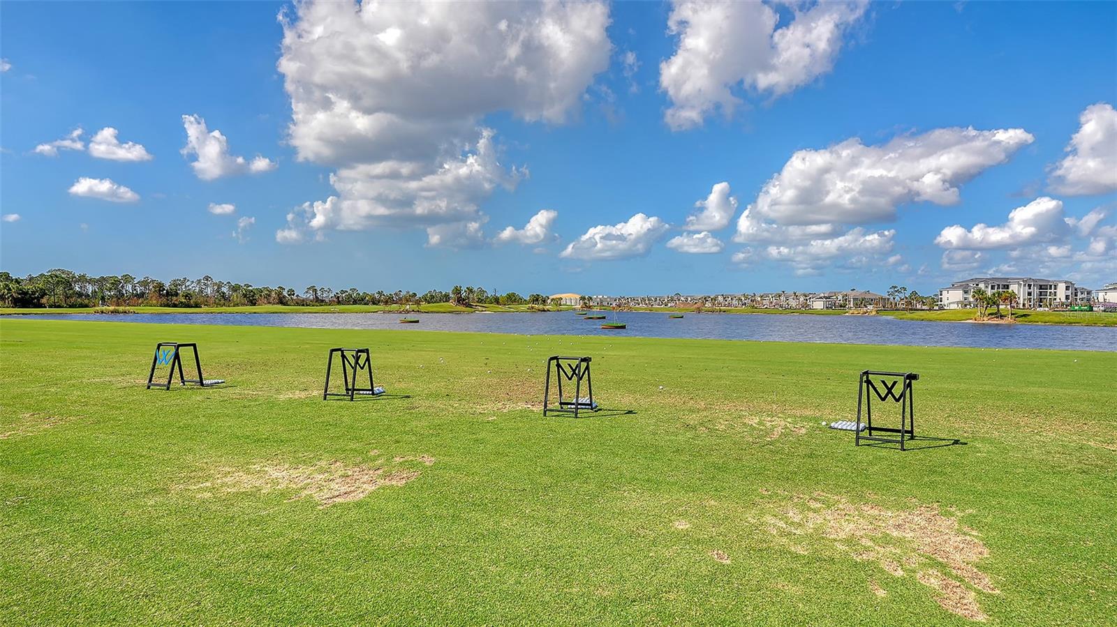 WELLEN PARK GOLF & COUNTRY CLUB - Residential Lease