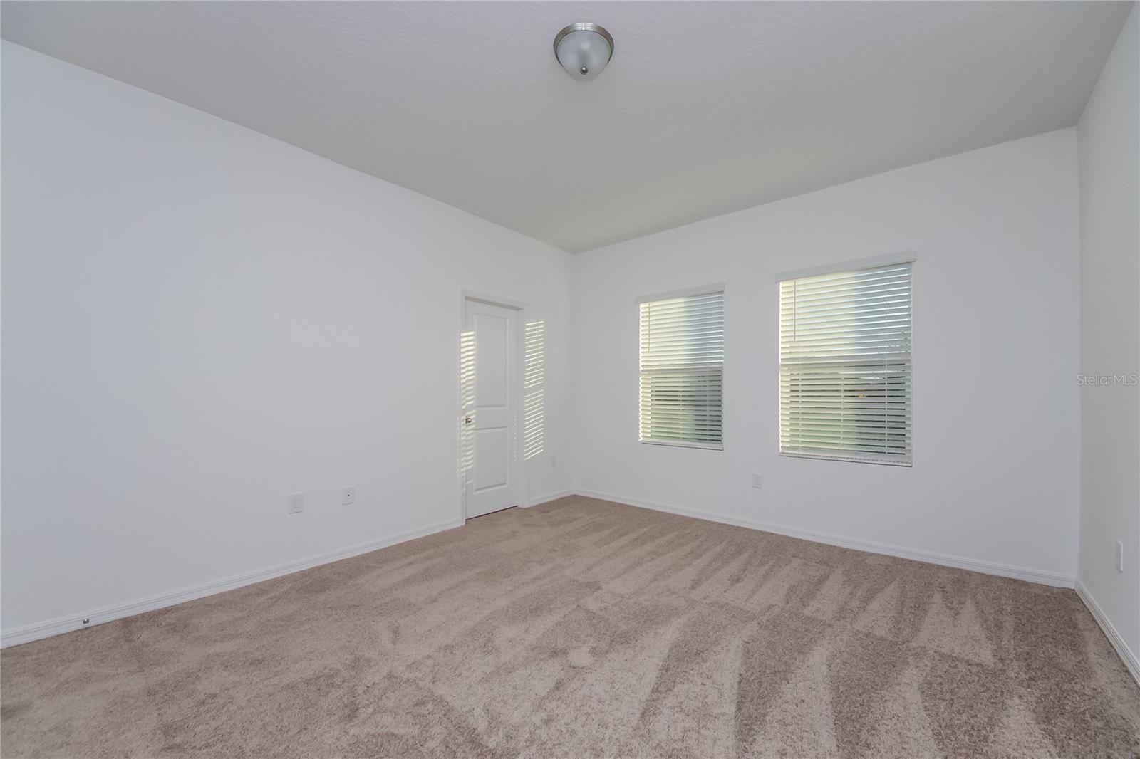 HIDDEN LAKE PRESERVE - Residential Lease