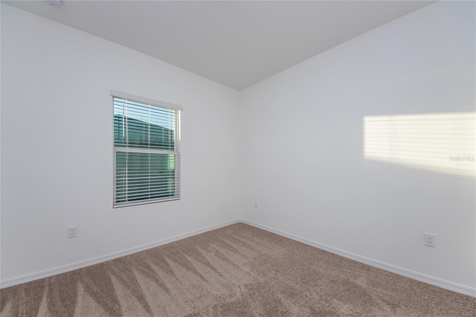 HIDDEN LAKE PRESERVE - Residential Lease