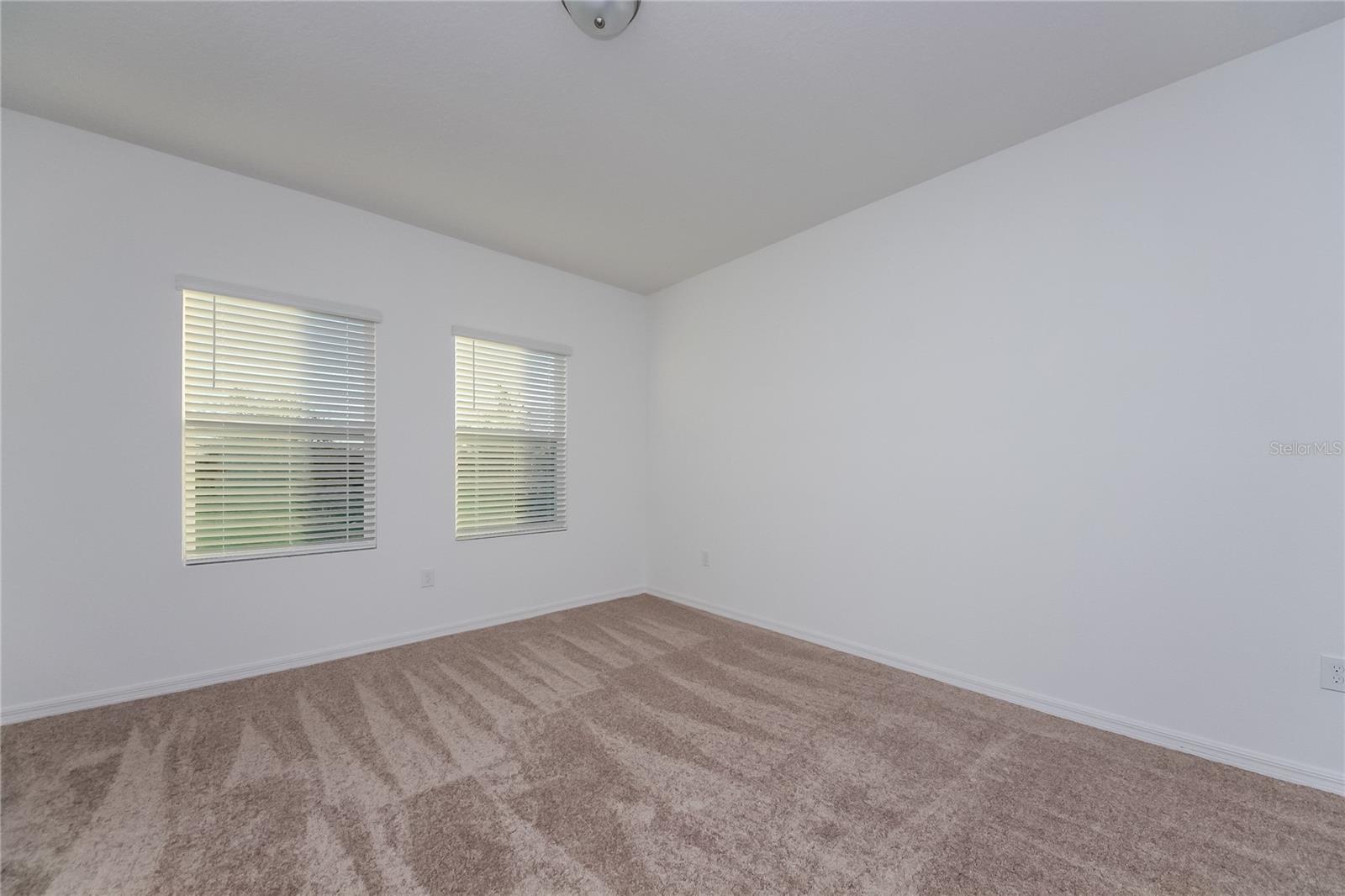 HIDDEN LAKE PRESERVE - Residential Lease