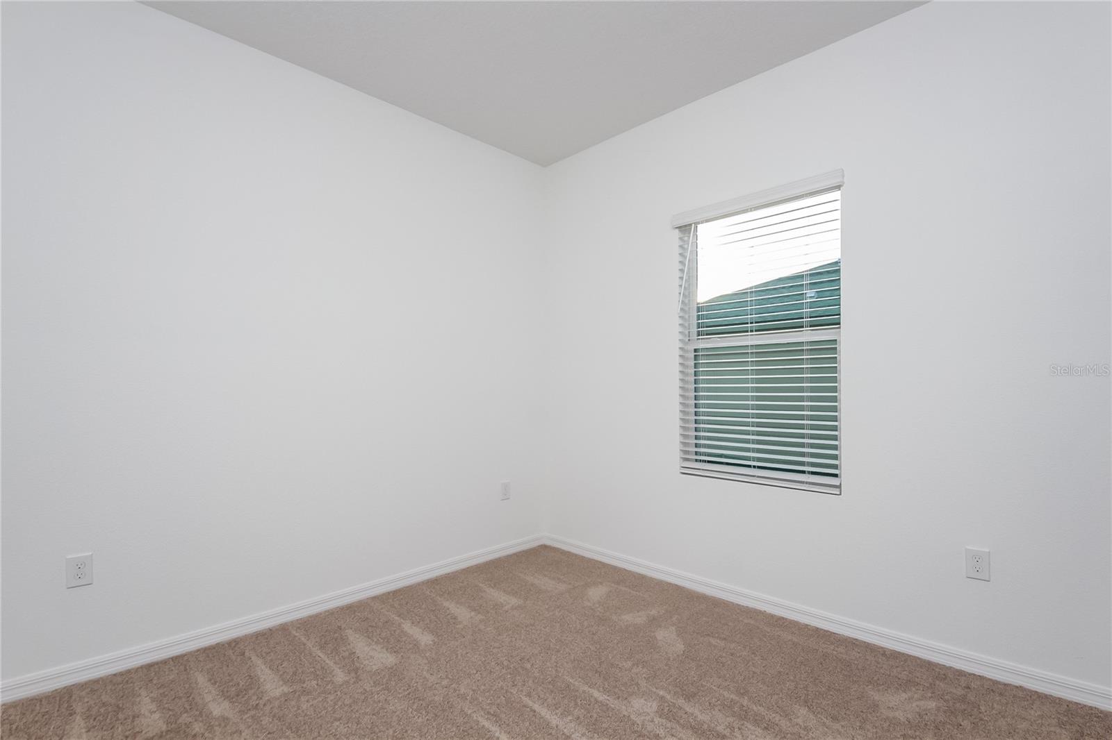 HIDDEN LAKE PRESERVE - Residential Lease