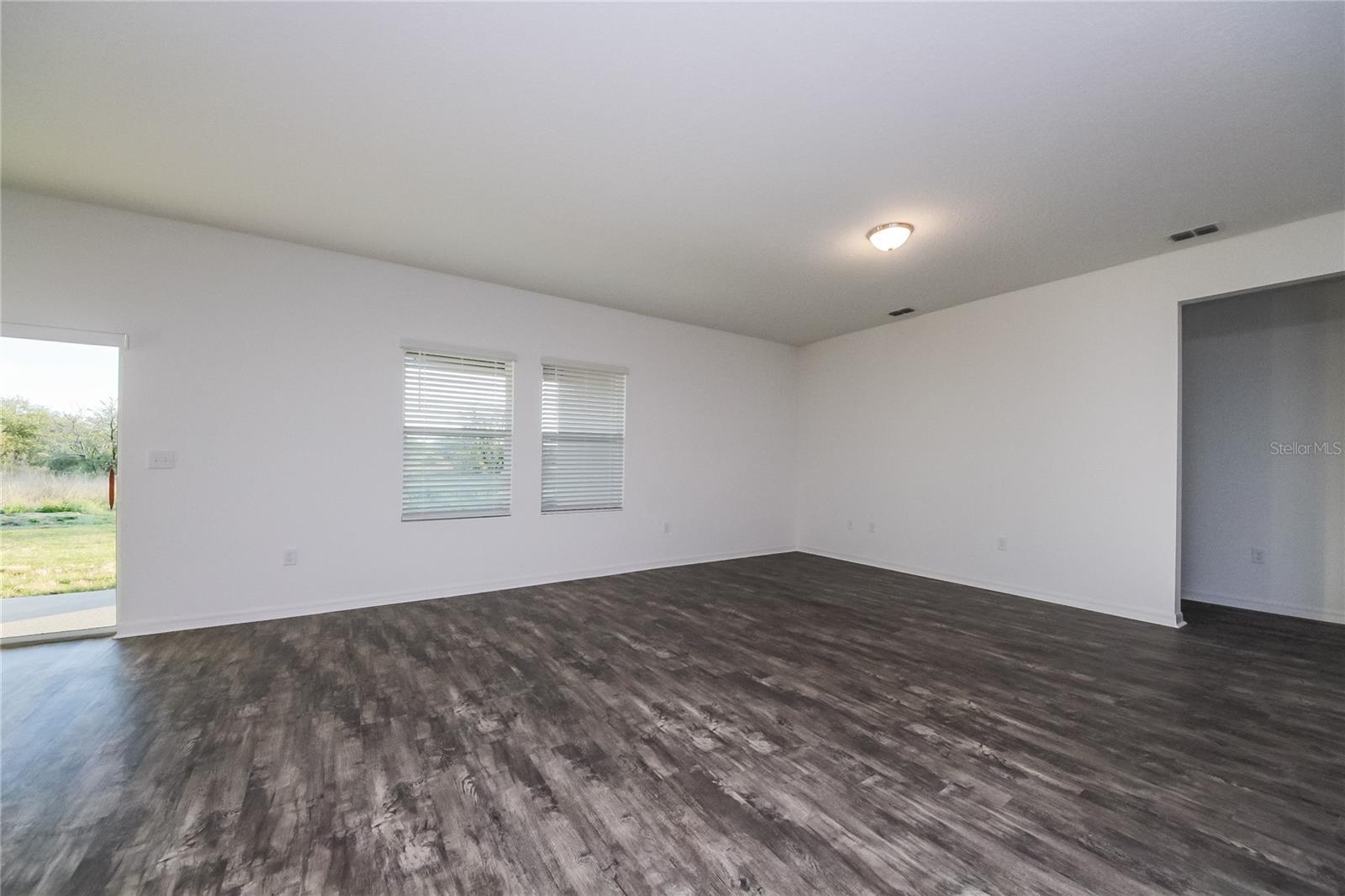 HIDDEN LAKE PRESERVE - Residential Lease