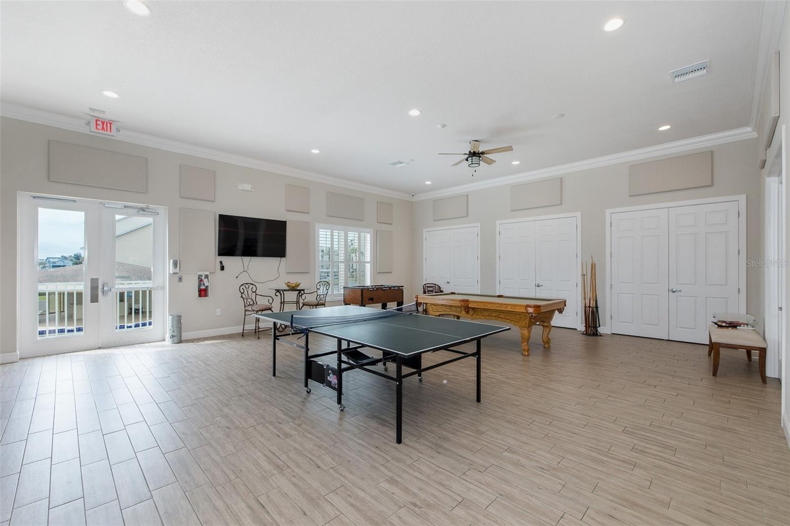 SAND PEBBLE POINTE CONDO 01 AMD 02 - Residential