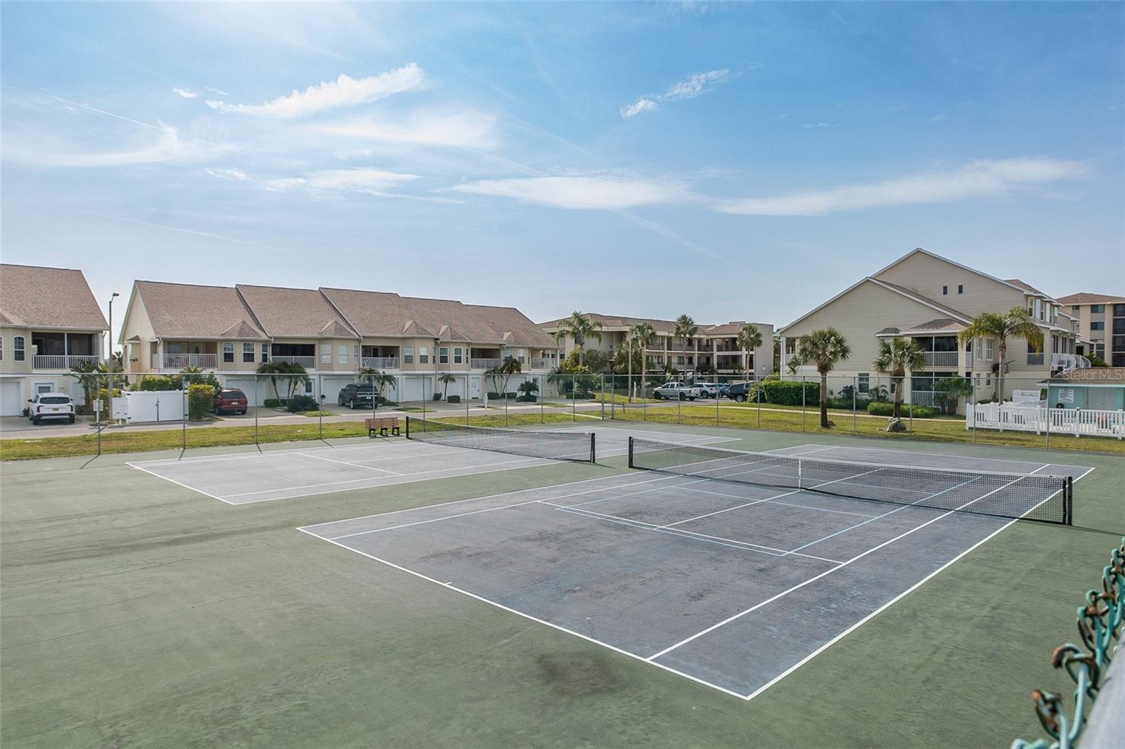 SAND PEBBLE POINTE CONDO 01 AMD 02 - Residential