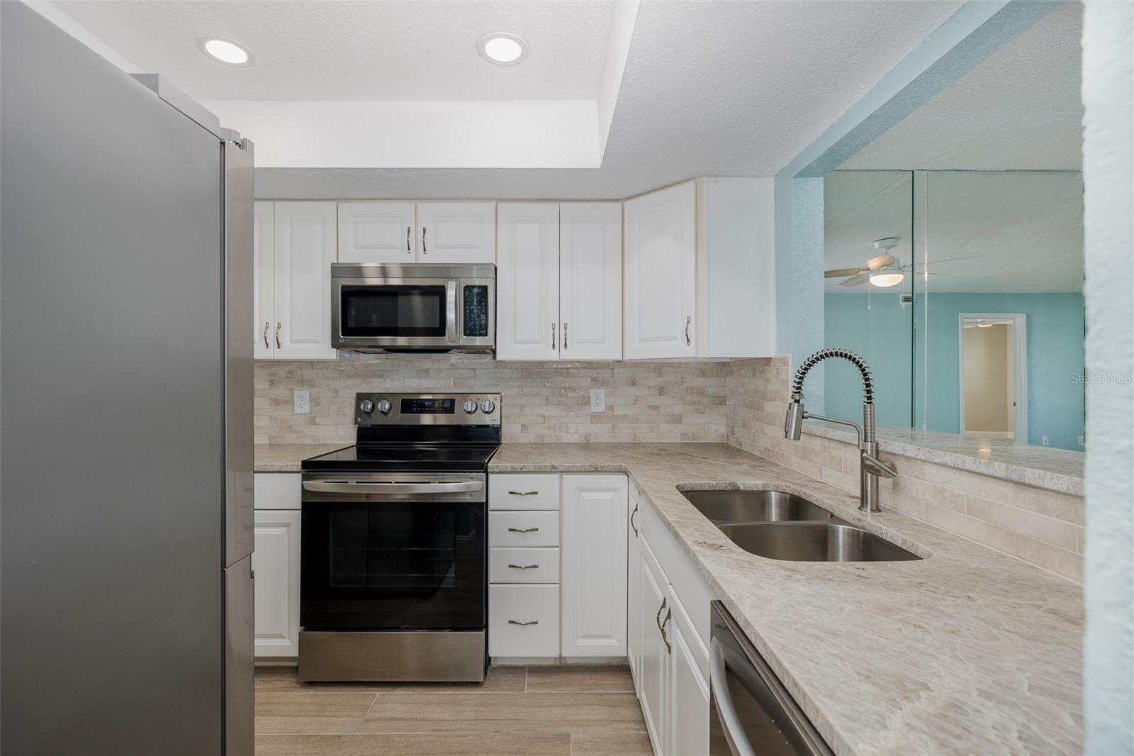 SAND PEBBLE POINTE CONDO 01 AMD 02 - Residential