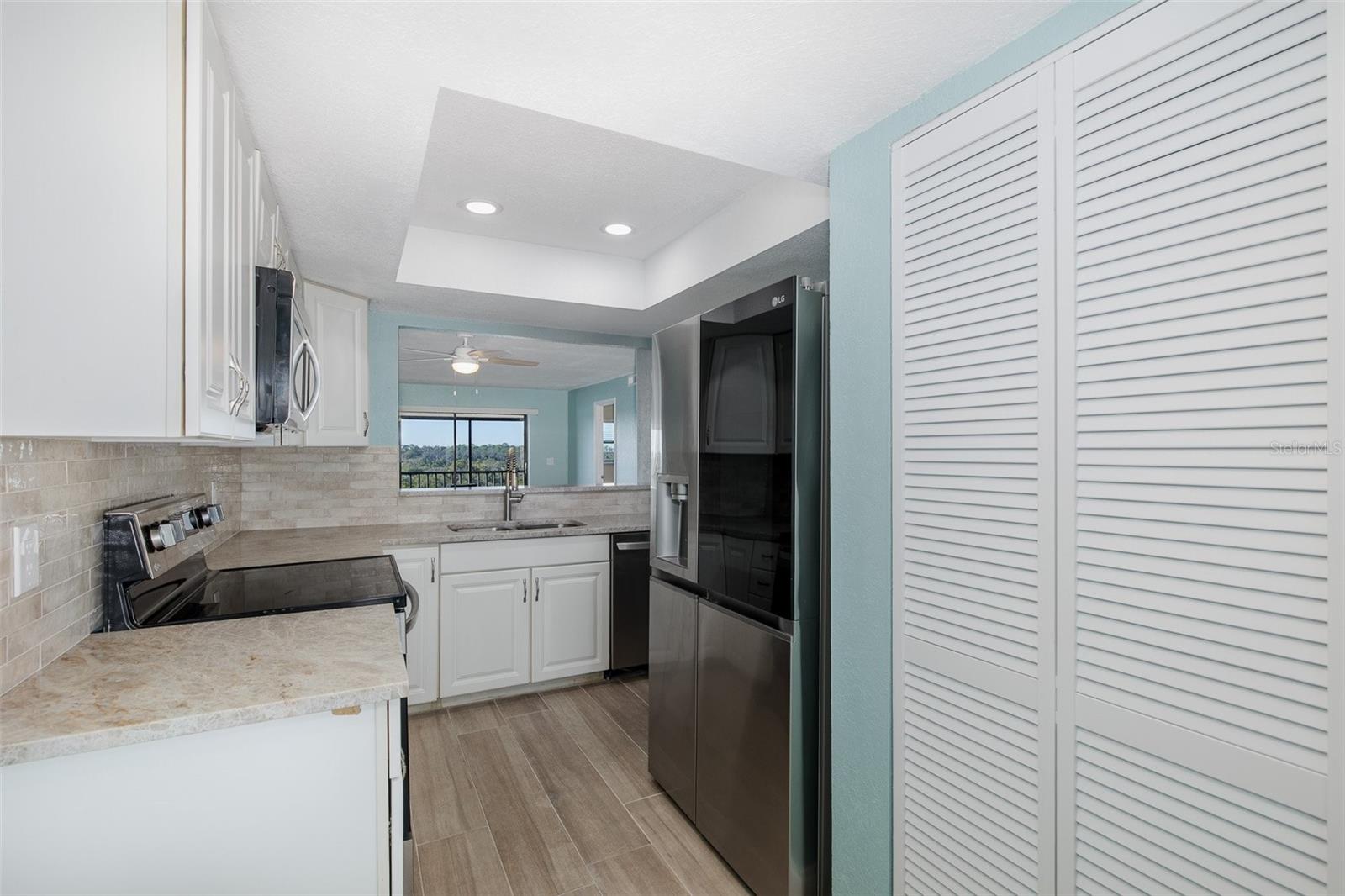 SAND PEBBLE POINTE CONDO 01 AMD 02 - Residential