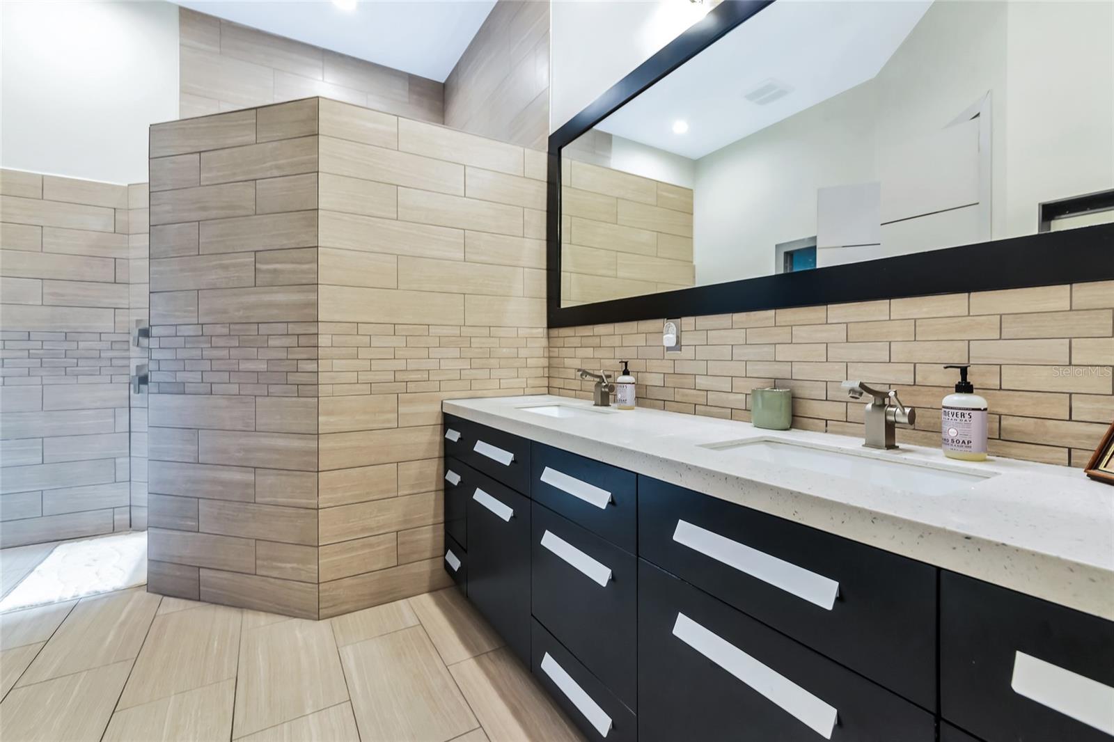 EDGEWATER VILLAGE SUBPHASE A - Residential