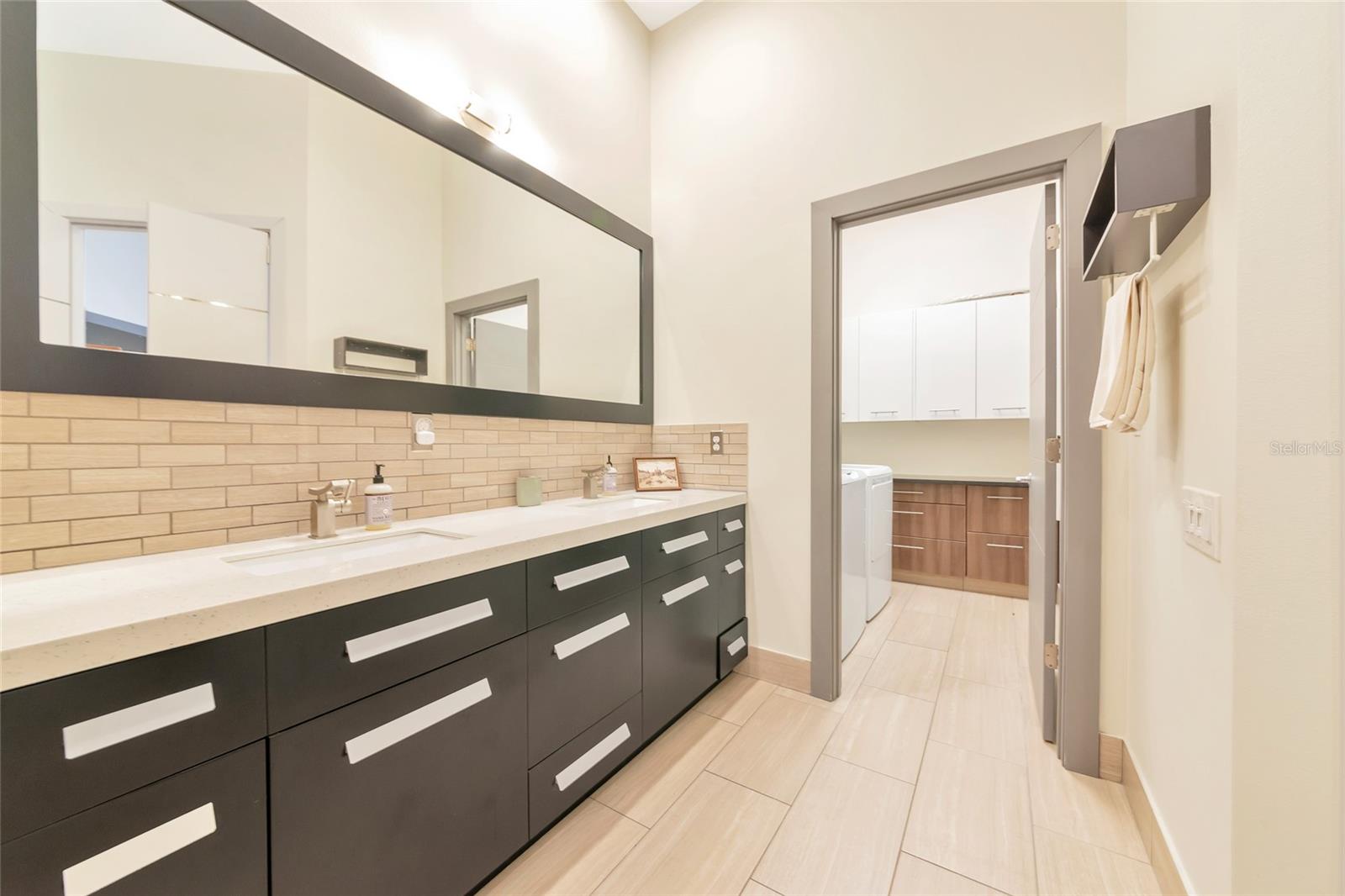 EDGEWATER VILLAGE SUBPHASE A - Residential