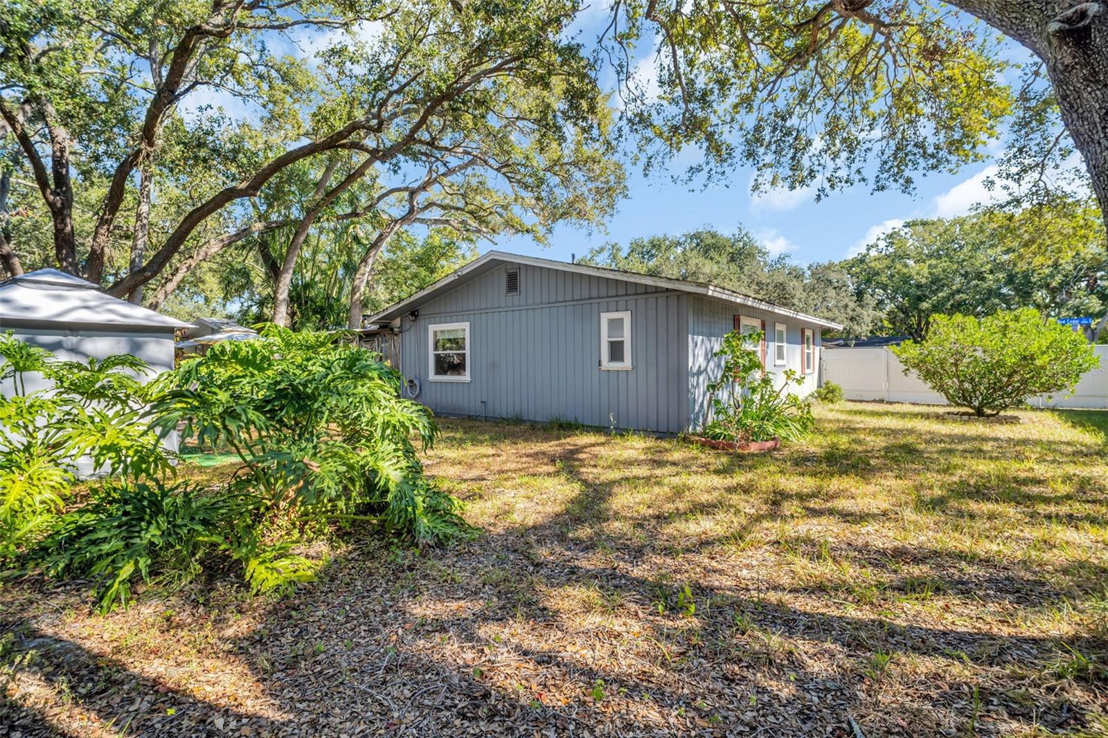 CHARTER OAKS - Residential