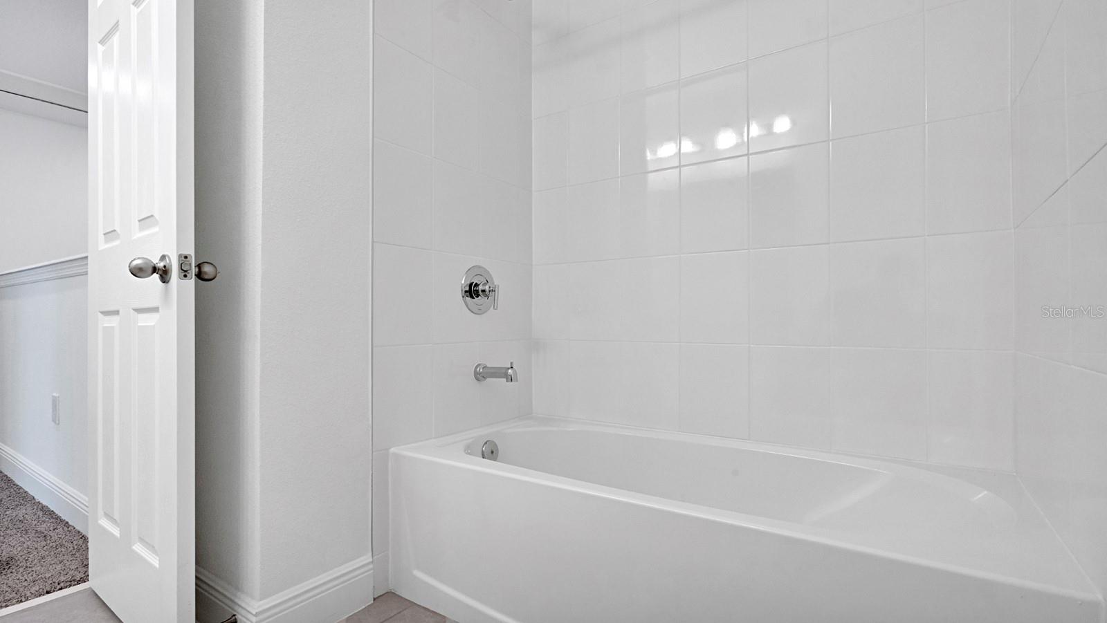 ENCLAVE AT HAWKS CREST - Residential