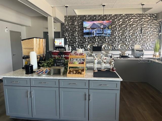 SARASOTA CAY CLUB CONDO - Residential