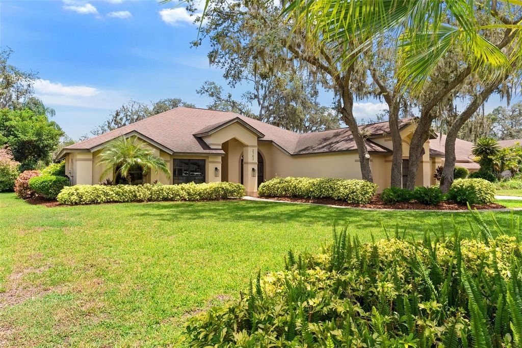 Photo of 2702 Pine Club Drive, Plant City, FL 33566 (MLS # L4954960)