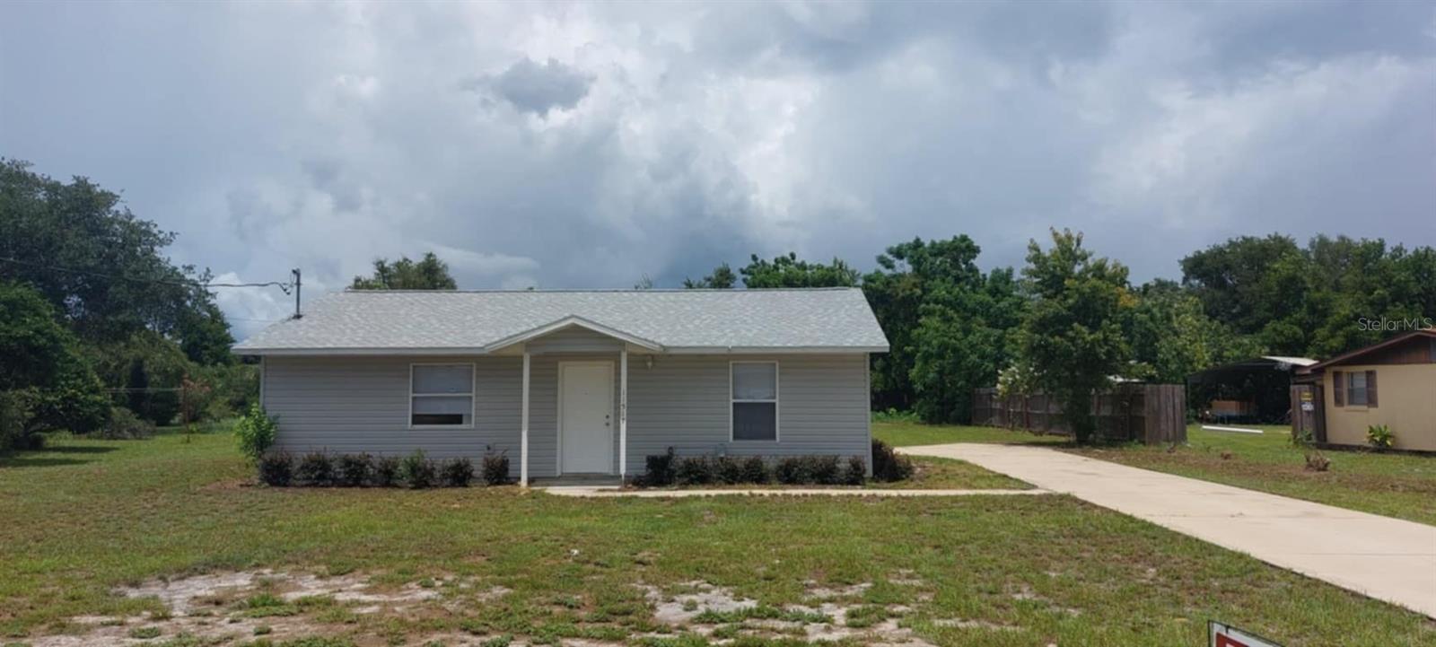 This cozy 2 Bedroom, 1 bathroom home offers an open-concept kitchen and dining area. Washer and dryer hookups inside home. Large yard with shed.
Lawn Care included!
Non-smoking. Pets upon approval