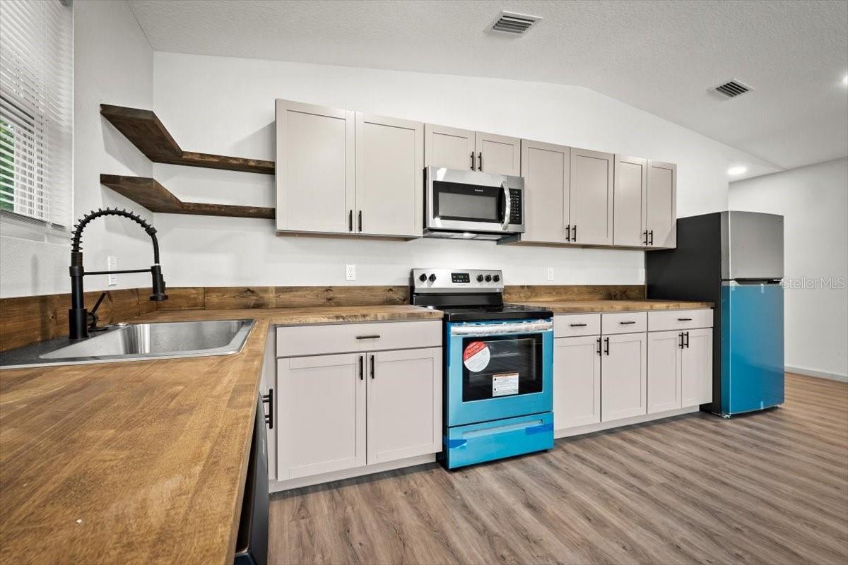 MONCRIEF PARK - Residential Lease