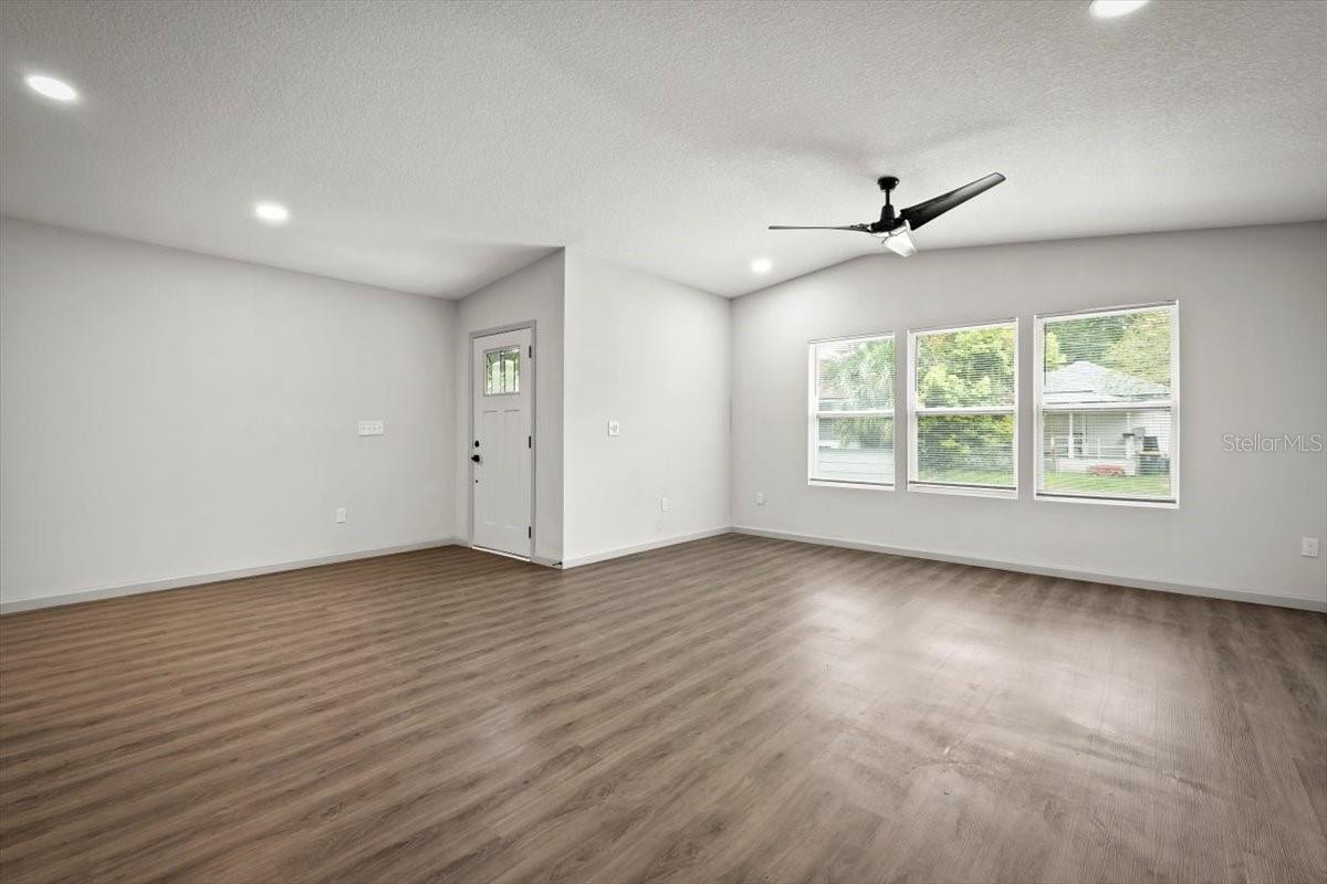 MONCRIEF PARK - Residential Lease