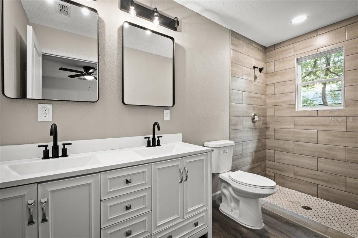 MONCRIEF PARK - Residential Lease