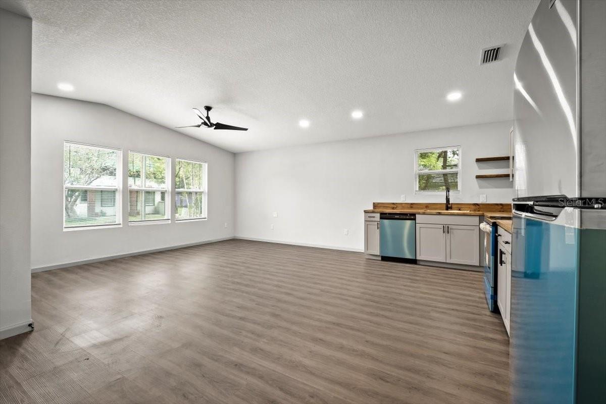 MONCRIEF PARK - Residential Lease