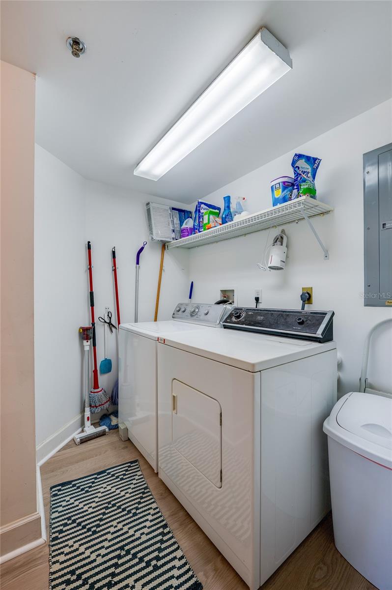 TOWERS AT PONCE INLET TOWER 01 CONDO - Residential