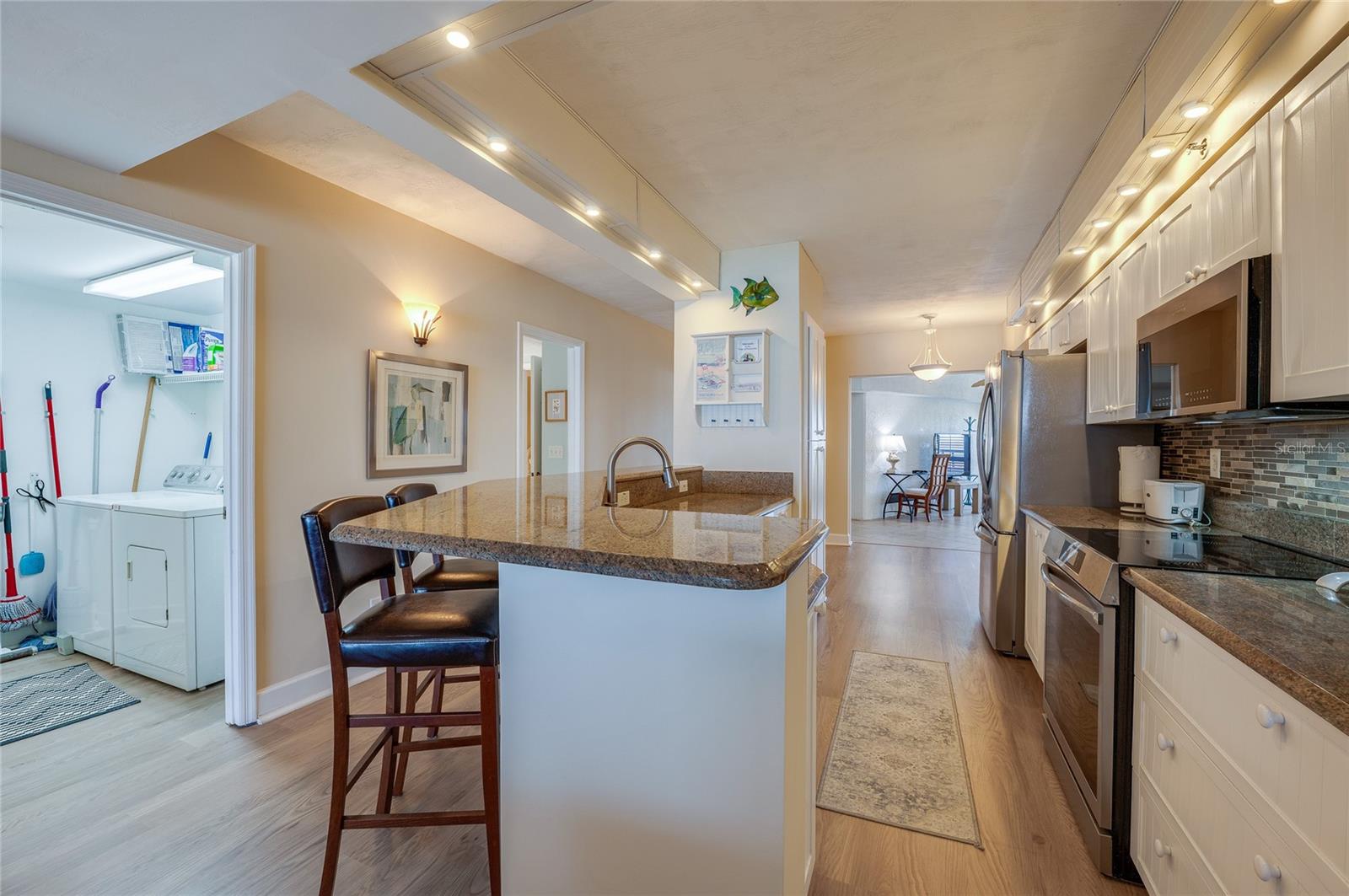 TOWERS AT PONCE INLET TOWER 01 CONDO - Residential