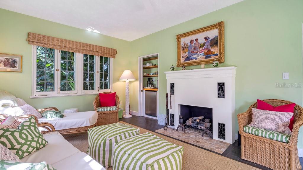 MOUNTAIN LAKE - Residential